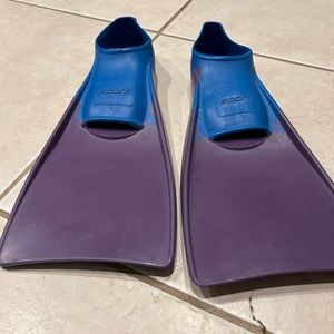 Sporti youth swim flippers size 3-4.